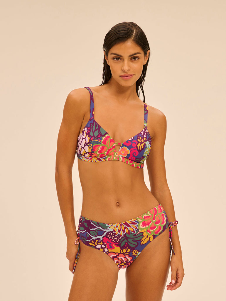 Bikini-Slip mit hohem Bund. - Blütenprint