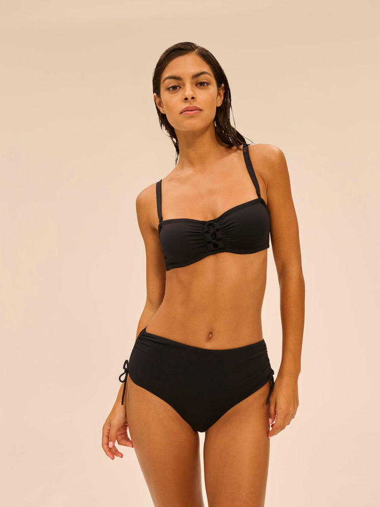 Bikini-Slip mit hohem Bund. - Schwarz