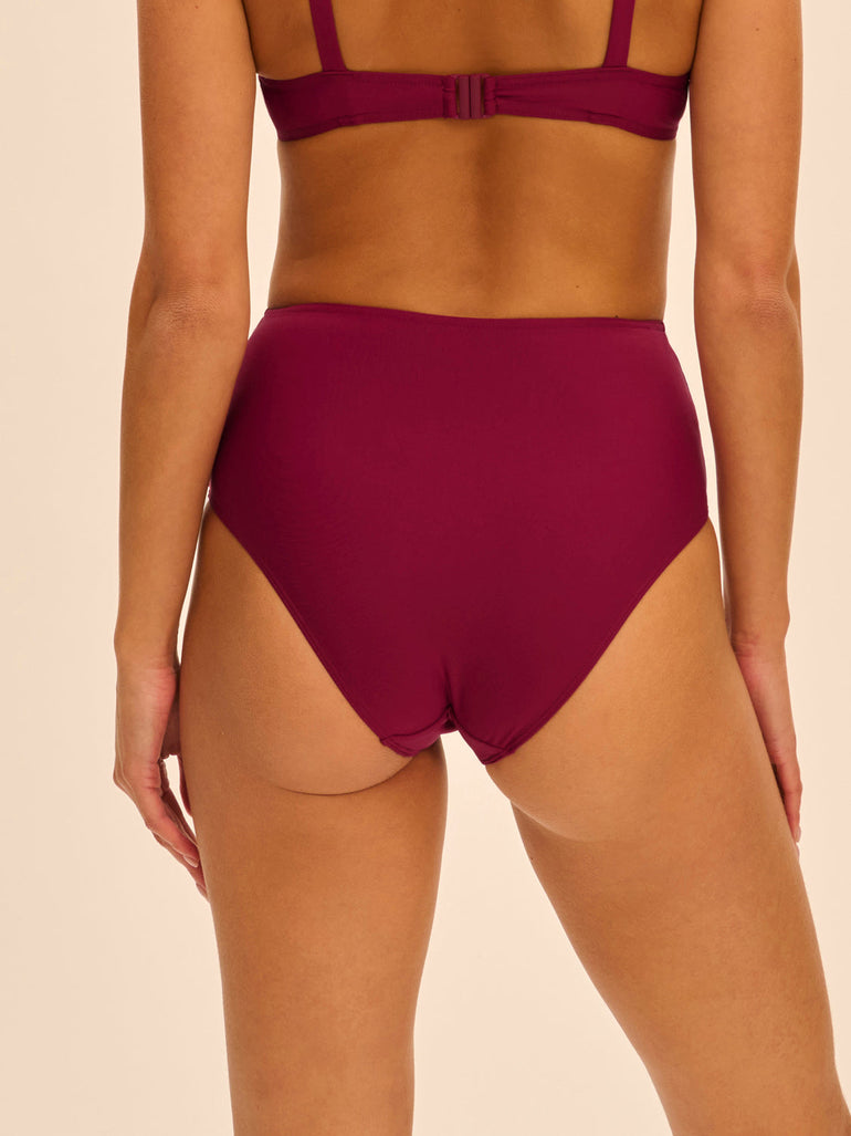 Bikini-Slip mit hohem Bund. - Cranberry