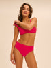 Bikini-Slip mit hohem Bund. - Lippenstift