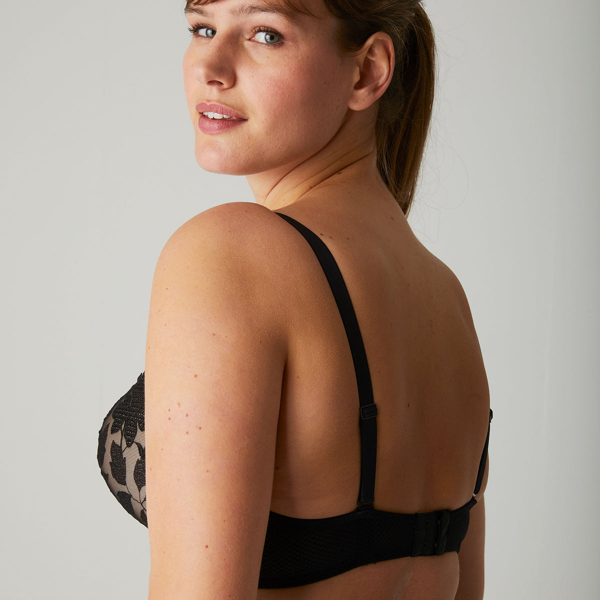 Triangel-BH mit tiefem Dekolleté – Schwarz