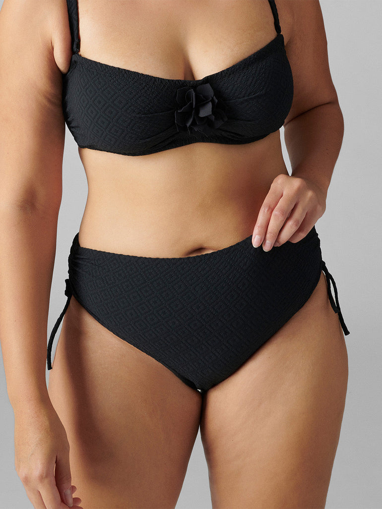 Bikini-Slip mit hohem Bund. - Schwarz