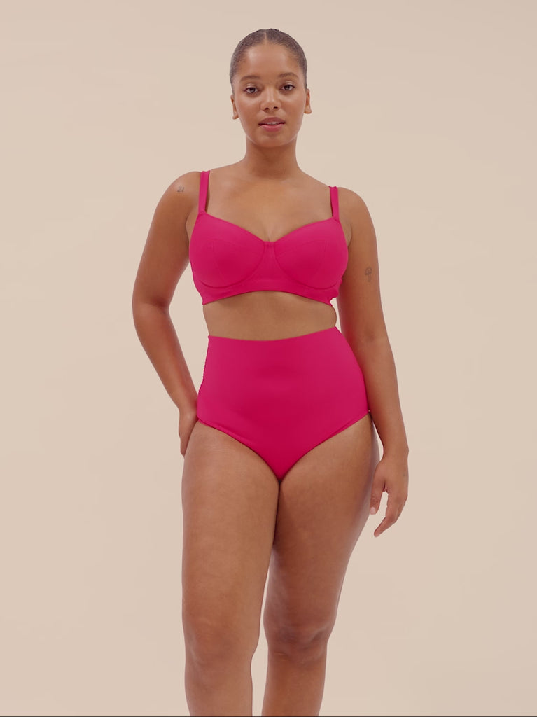 Bikini-Oberteil mit Bügeln. - Lippenstift